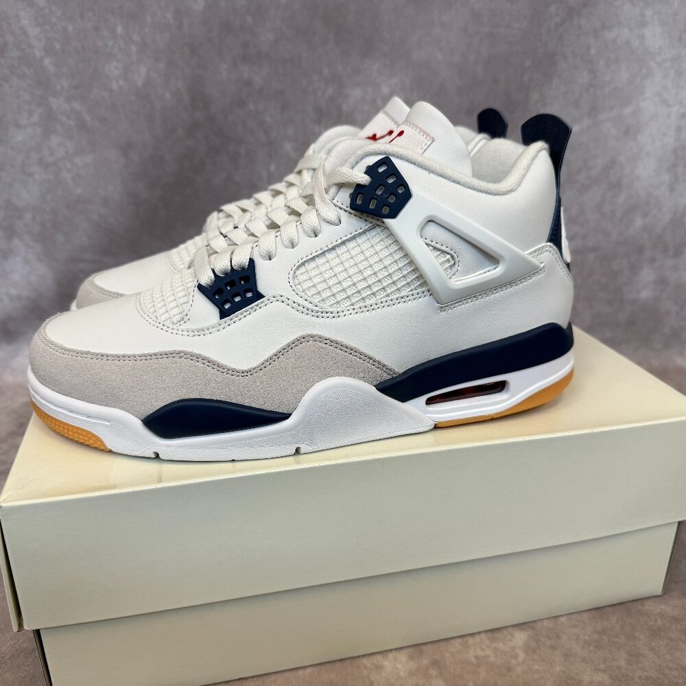 Air Jordan 4 Retro SP – Summit White / White / Navy